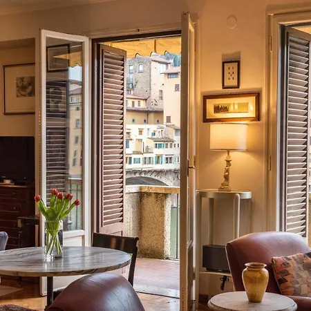 Stunning Ponte Vecchio By Mmega Apartment Florence